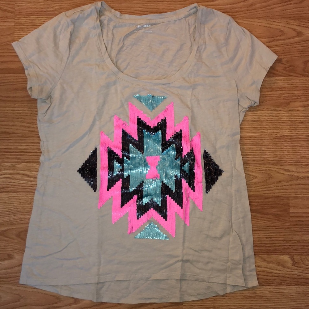 Express Tee w/ Sequin Design